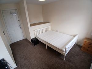 Photo 16- click for photo gallery